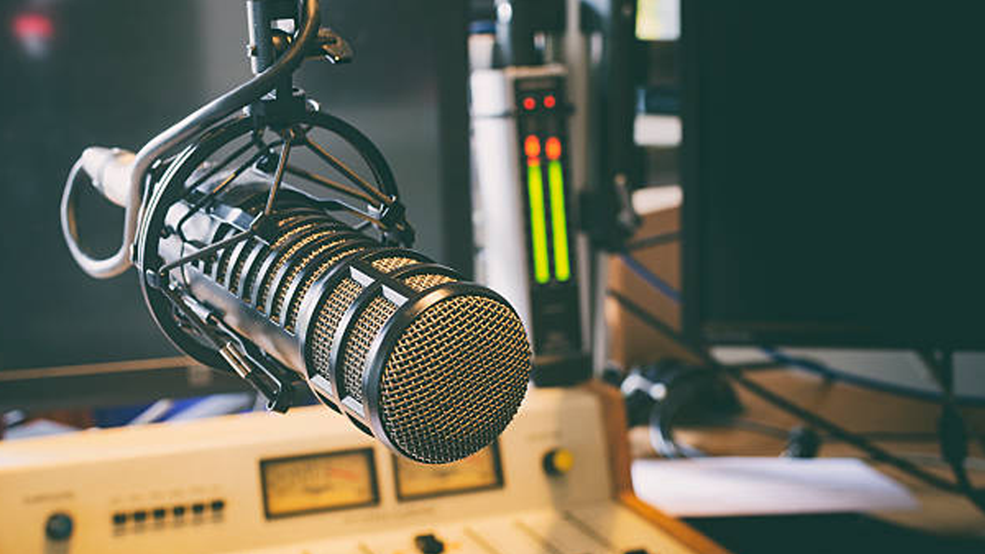 Türkiye'nin Renkli Sesi: RenkFM – 2025'in En Sevilen İnternet Radyosu